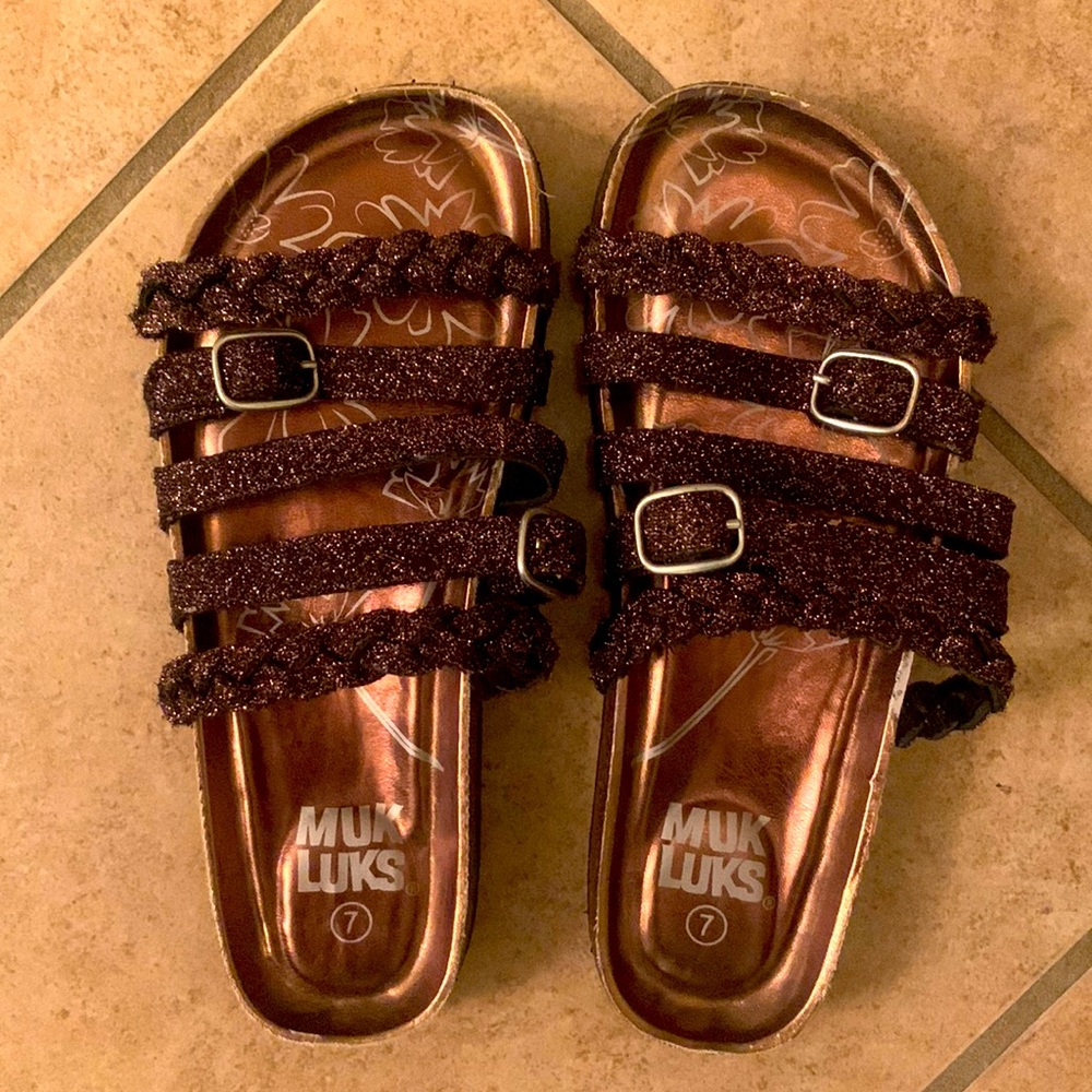 Muk Luks Women’s Sandals Size: 7